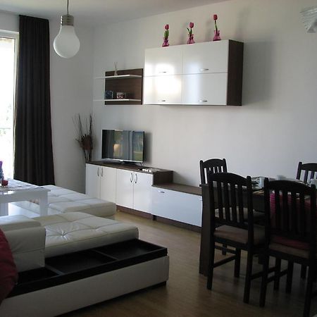 Two-Bedroom Apartment Donika 사레보 외부 사진