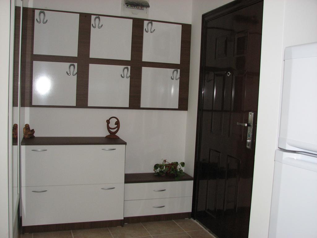 Two-Bedroom Apartment Donika 사레보 외부 사진