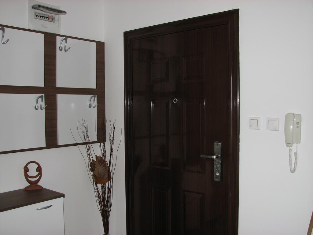 Two-Bedroom Apartment Donika 사레보 외부 사진