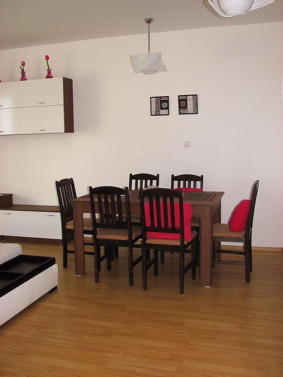 Two-Bedroom Apartment Donika 사레보 외부 사진