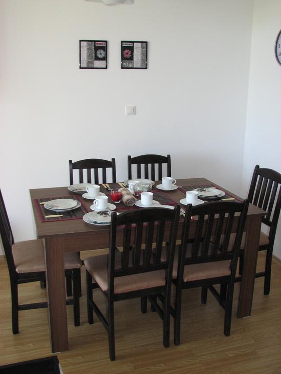 Two-Bedroom Apartment Donika 사레보 외부 사진
